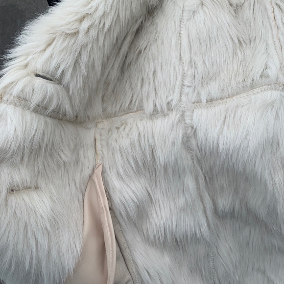 Coat - Picture 3 of 4